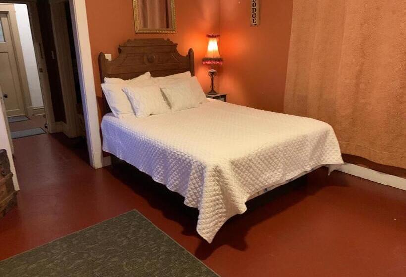 Historic Whiting Hotel Suites