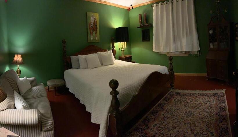 Historic Whiting Hotel Suites