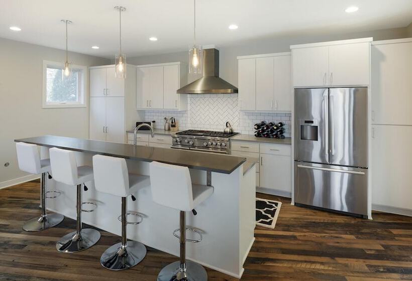 Lakefront Luxury