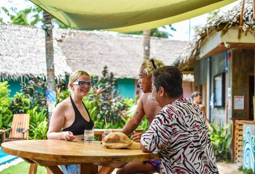 Mad Monkey Hostel Siargao