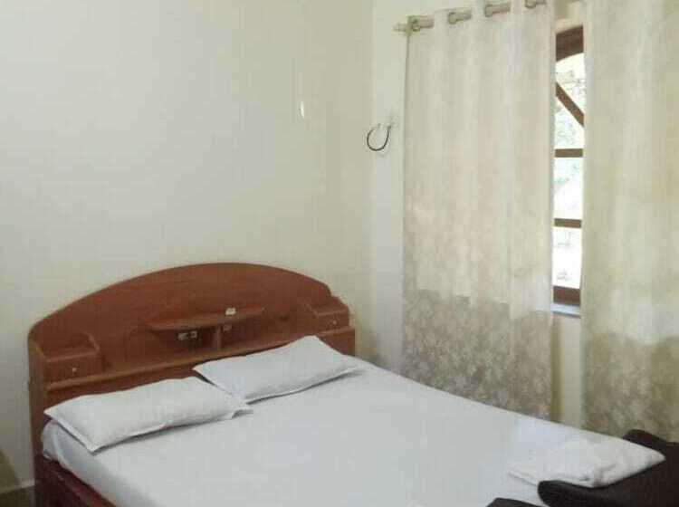 פנסיון Diakon Holidays