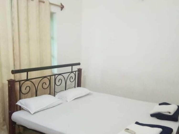 פנסיון Diakon Holidays