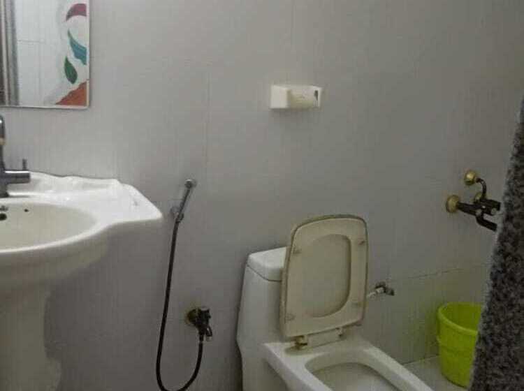 פנסיון Diakon Holidays