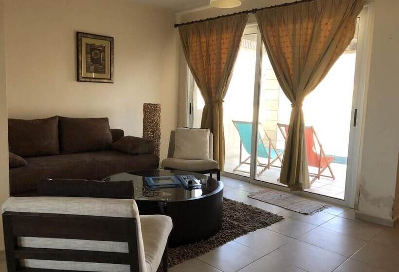 פנסיון Lux Country Condo