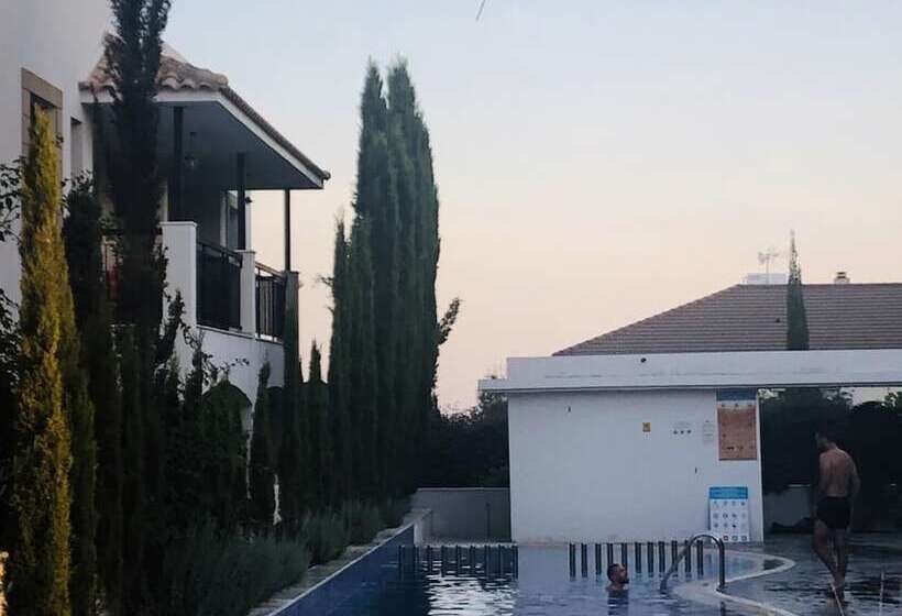 ペンション Lux Country Condo