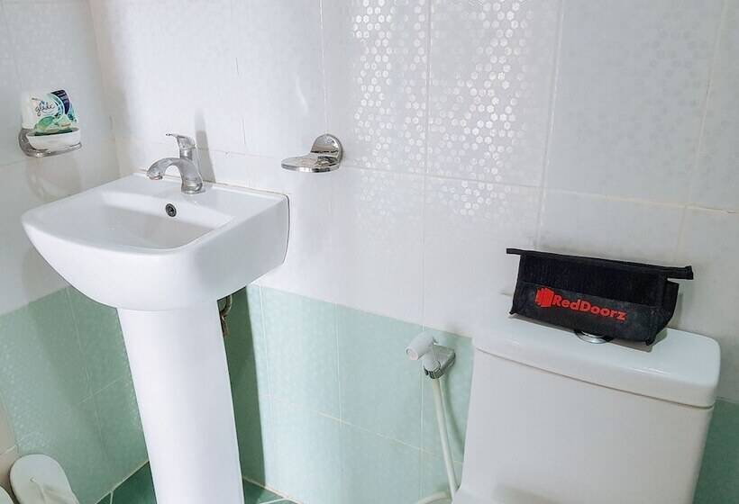 پانسیون Reddoorz @ Caimito Drive Dampas