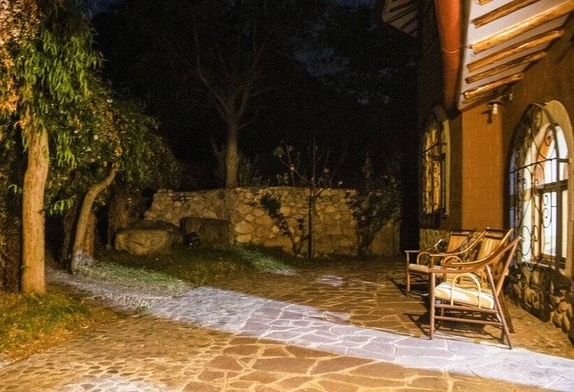 پانسیون Valley Walker Home