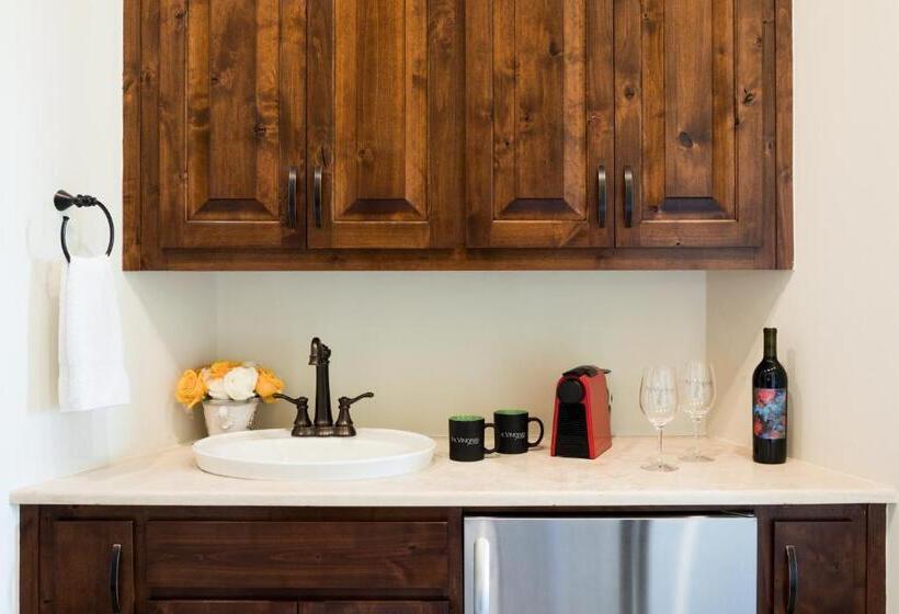 渡假胜地  The Vineyard At Florence