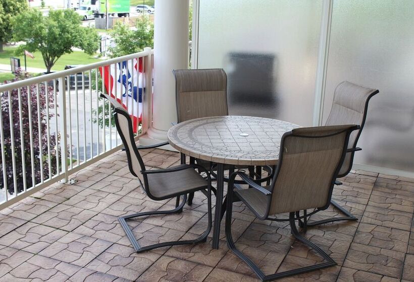 Riverwalk Place Resort & Spa