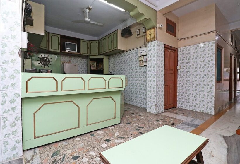 Spot On 41656 Hotel Maruti