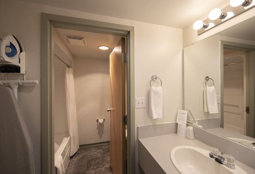 호스텔 Dunvegan Inn And Suites