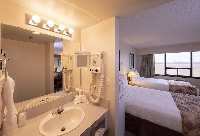 فندق صغير Dunvegan Inn And Suites