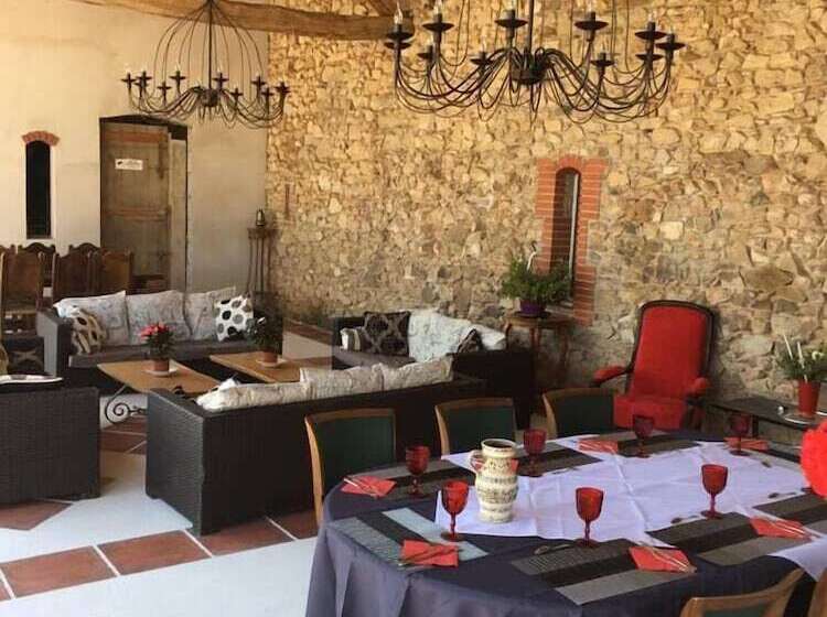 ベッドアンドブレックファースト Domaine Le Triol