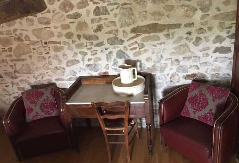 ベッドアンドブレックファースト Domaine Le Triol