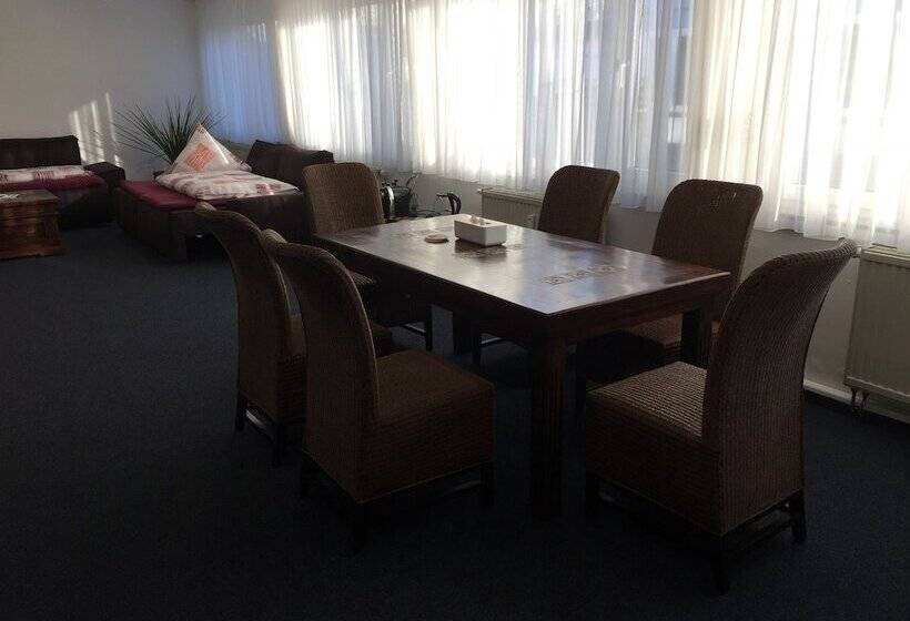 Carli S Bed No Breakfast