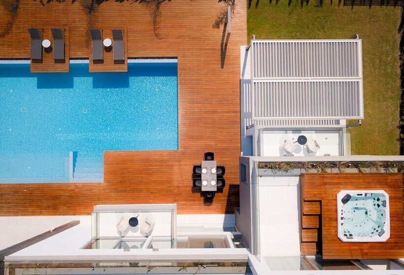 Cove Seaview Villas