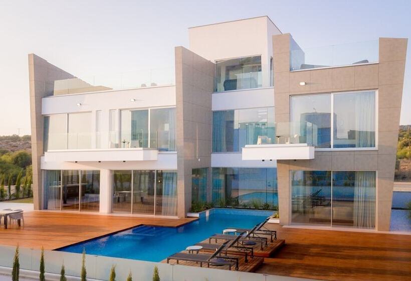 Cove Seaview Villas