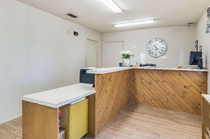 Отель Americas Best Value Inn Baird