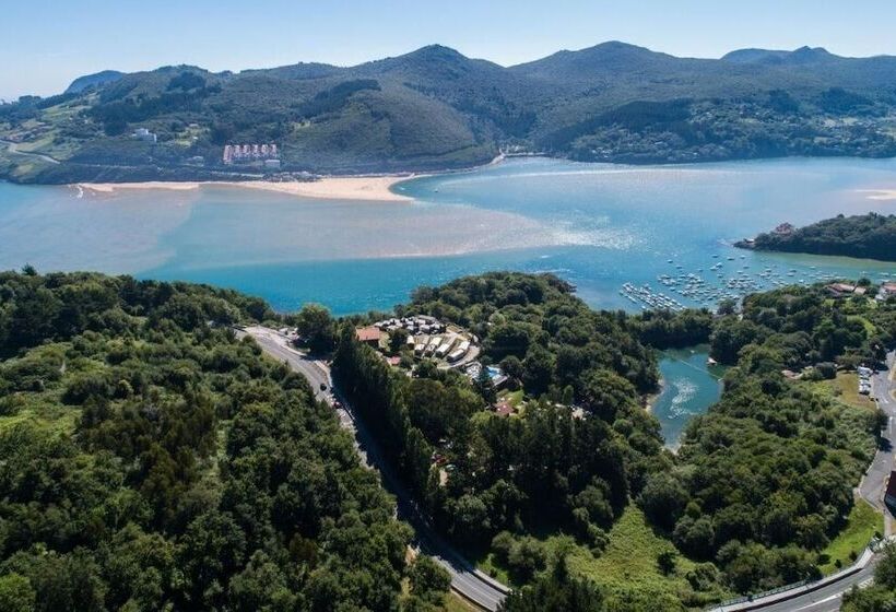 فندق Camping & Bungalows Portuondo