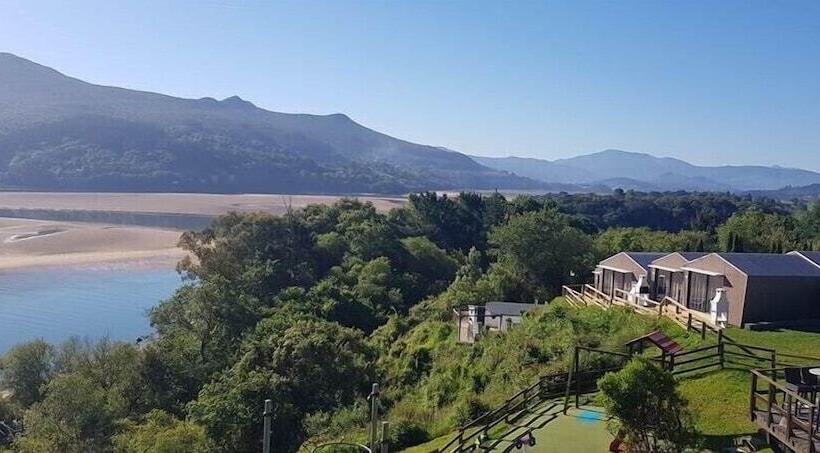 בית מלון כפרי Camping & Bungalows Portuondo