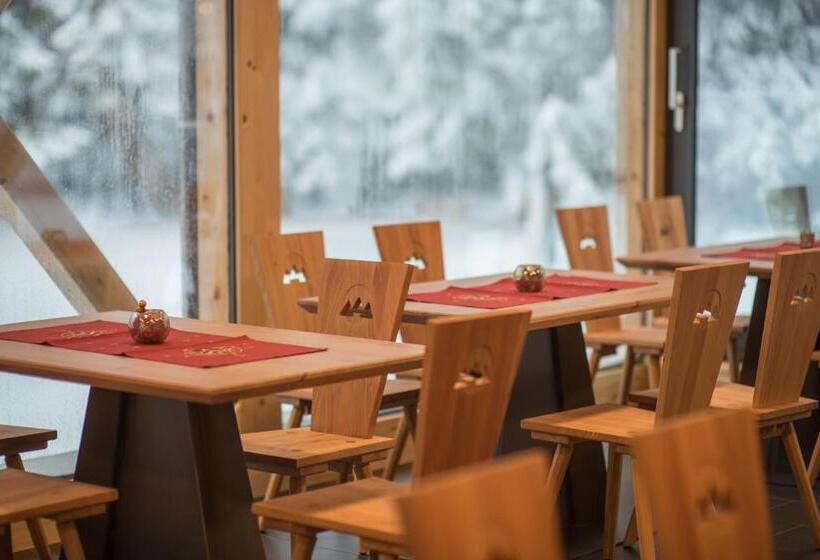 هتل Guesthouse Lajnar