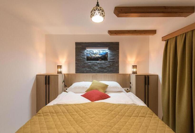 هتل Guesthouse Lajnar