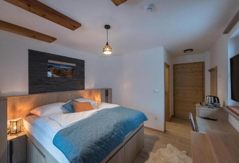 هتل Guesthouse Lajnar