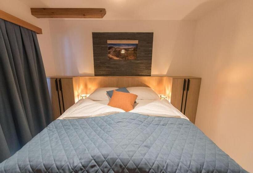 هتل Guesthouse Lajnar