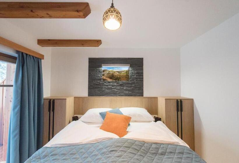 هتل Guesthouse Lajnar