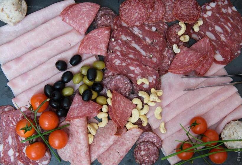 هتل Guesthouse Lajnar