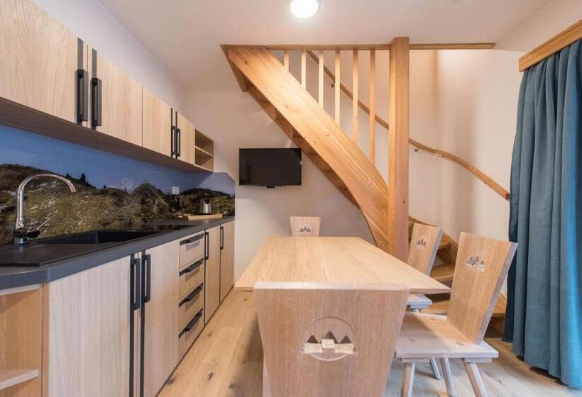 هتل Guesthouse Lajnar