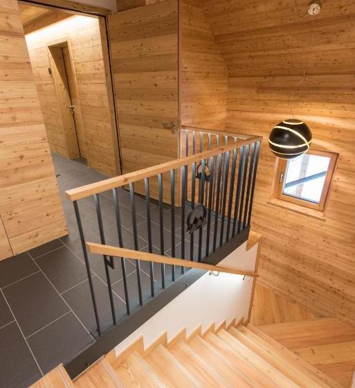 هتل Guesthouse Lajnar