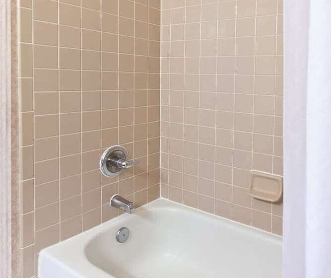 호텔 Landmark Inn Fort Irwin