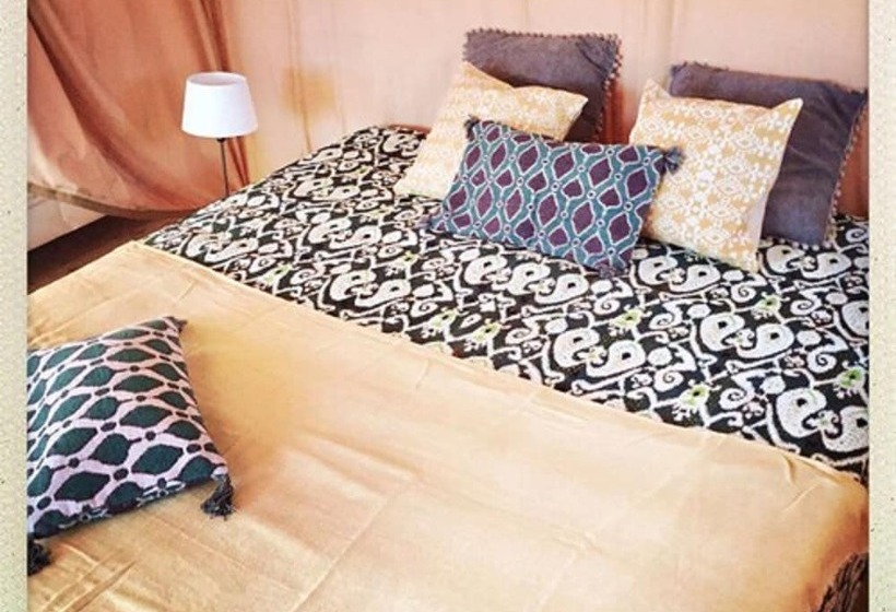 Отель Domaine De La Vitarelle Glamping