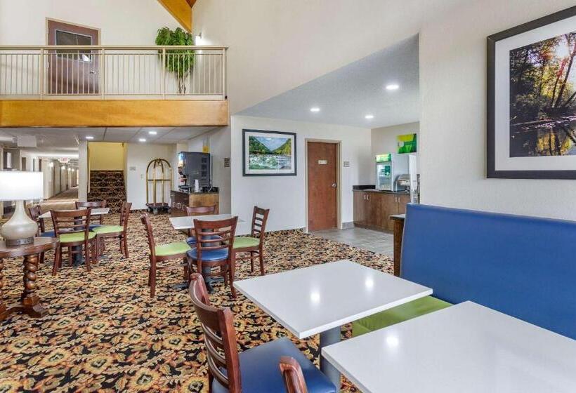 호텔 Quality Inn