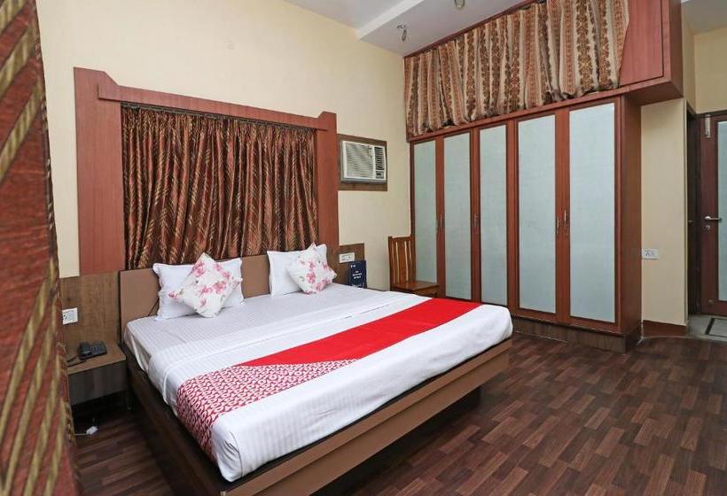 호텔 Rishta Inn By Oyo Rooms