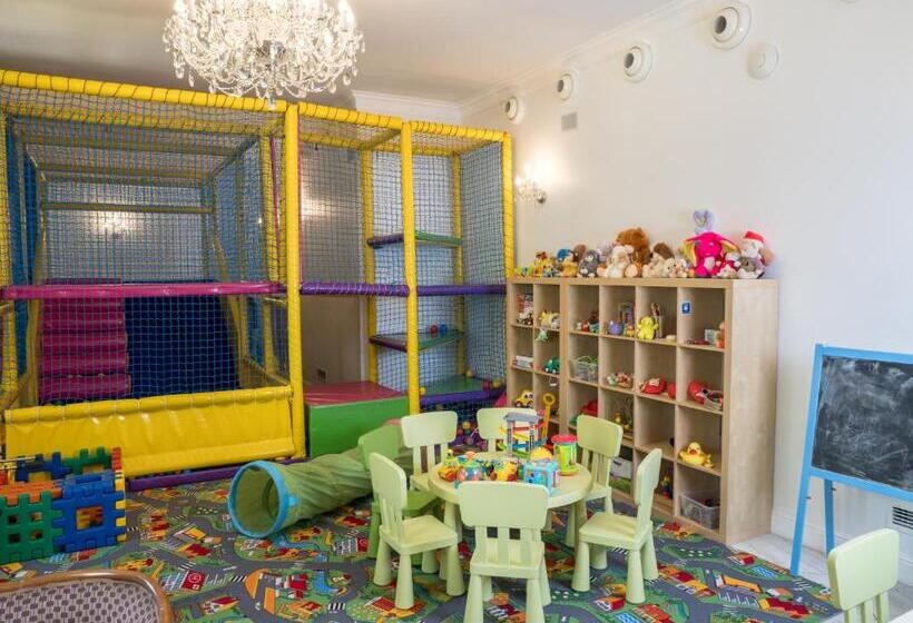 ホテル Sobienie Krolewskie