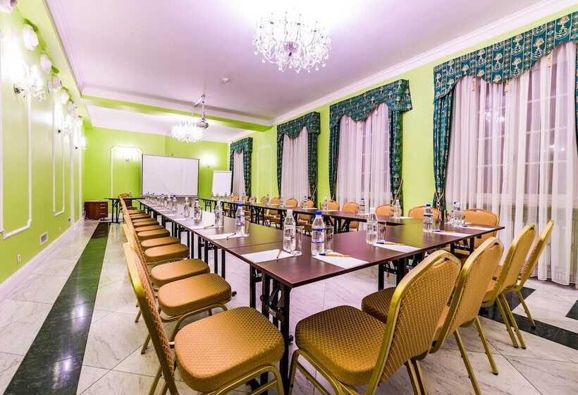 ホテル Sobienie Krolewskie