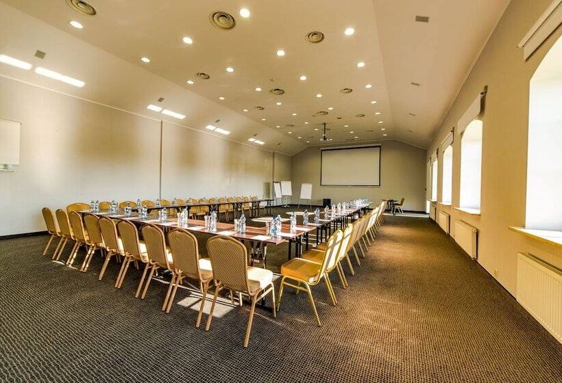 ホテル Sobienie Krolewskie