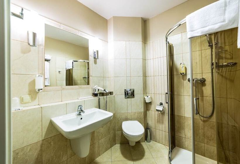 ホテル Sobienie Krolewskie