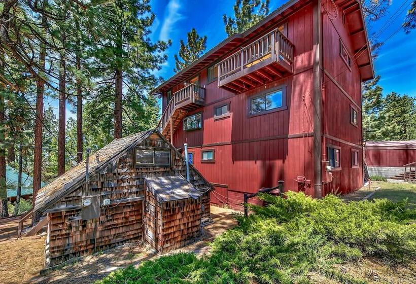 Mv49 Lake Tahoe A Block From The Caverock Beach