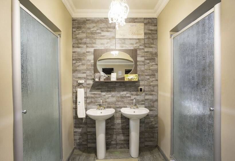 The Royal Palm Bed & Breakfast