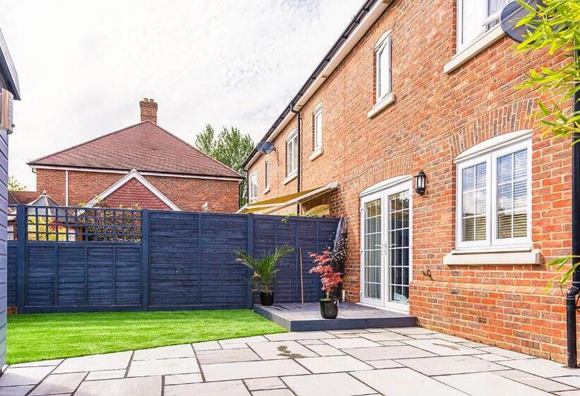 צימר Riverside Stays, Shefford