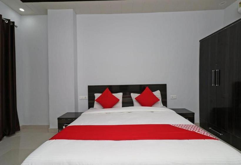 Vaccinated Staff - Capital O 36090 Hotel Sathyarth