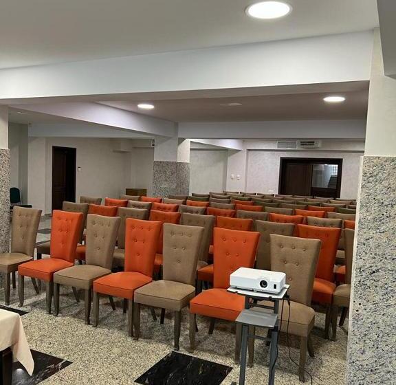 酒店 Club Bucovina Resort & Spa