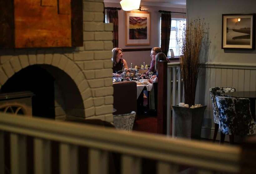 Отель Crown Lodge