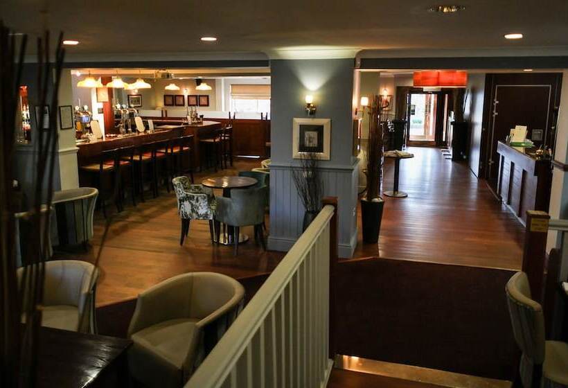 Отель Crown Lodge