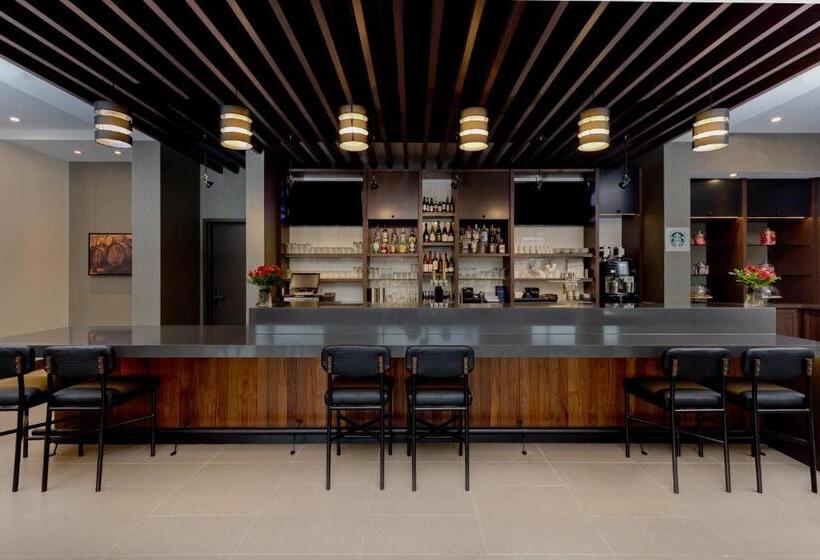 酒店 Hyatt Place Kelowna