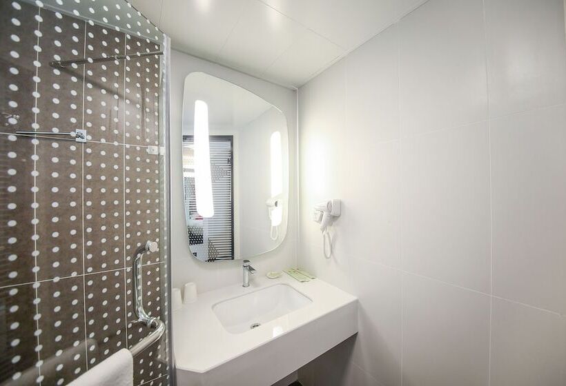 فندق Ibis Guangyuan City Square