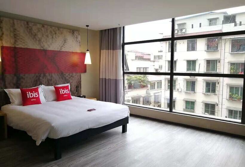 فندق Ibis Guangyuan City Square